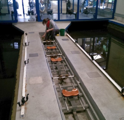 Wischen im Ruderbecken